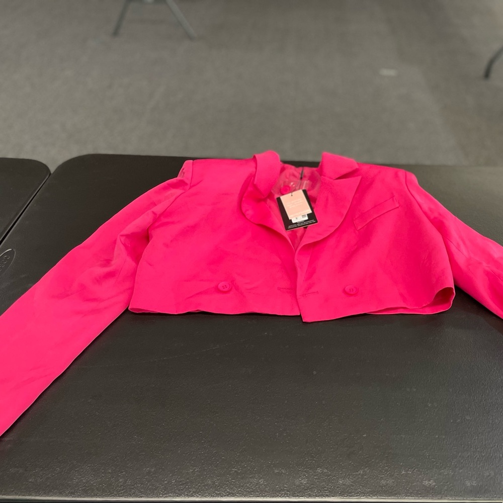 Pretty Little Thing Cropped Blazer